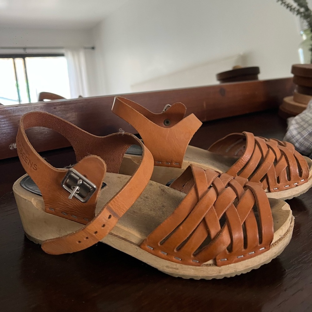 Swedish Hasbeens strappy clogs